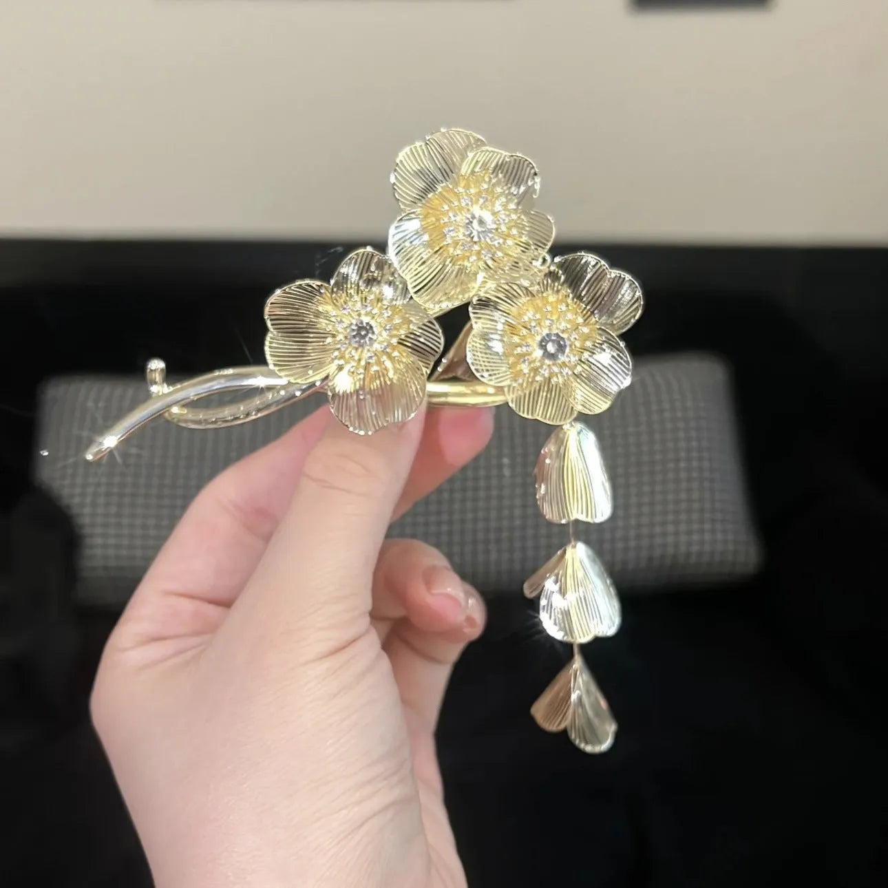 Butterfly tassel flowers hair clasp banana clip made of alloy with electroplated finish, Korean style, for women