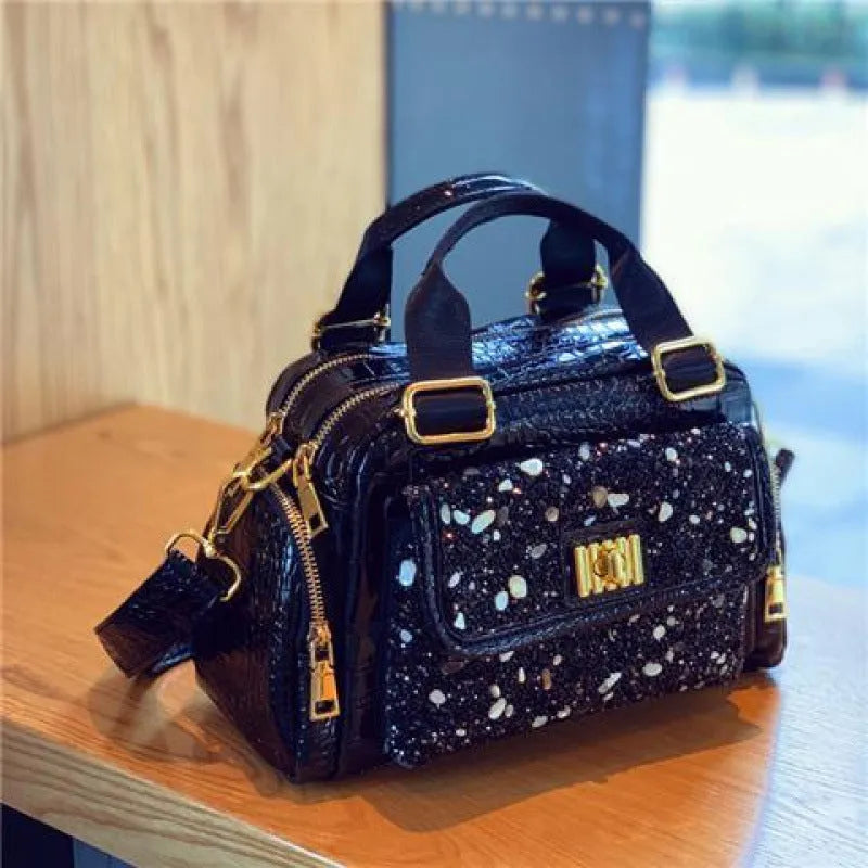 Large capacity black cowhide shoulder bag with diamond pattern for women, suitable for leisure travel and casual daily use.