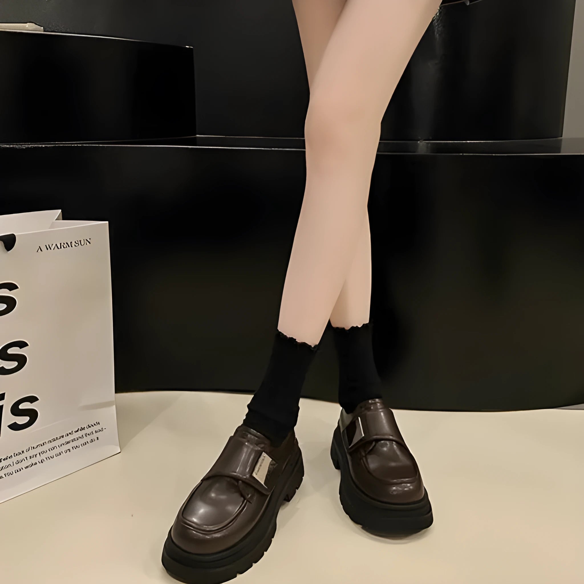 Women's chunky heel shoes with square heel and cross strap in British style, black microfiber upper, round toe
