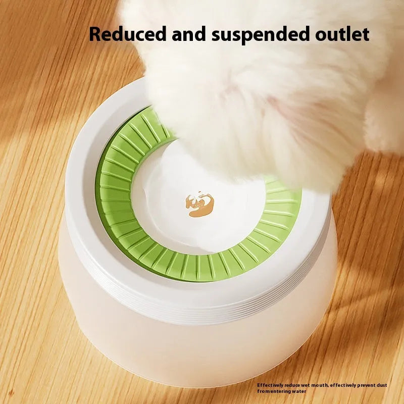 Green PP silicone suspension water bowl for dogs and cats with 600ml capacity