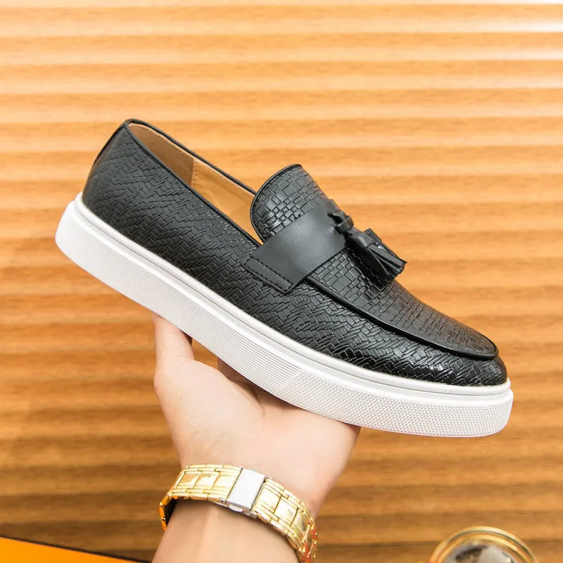 Men's black plus size casual leather shoes with fringed design and round toe