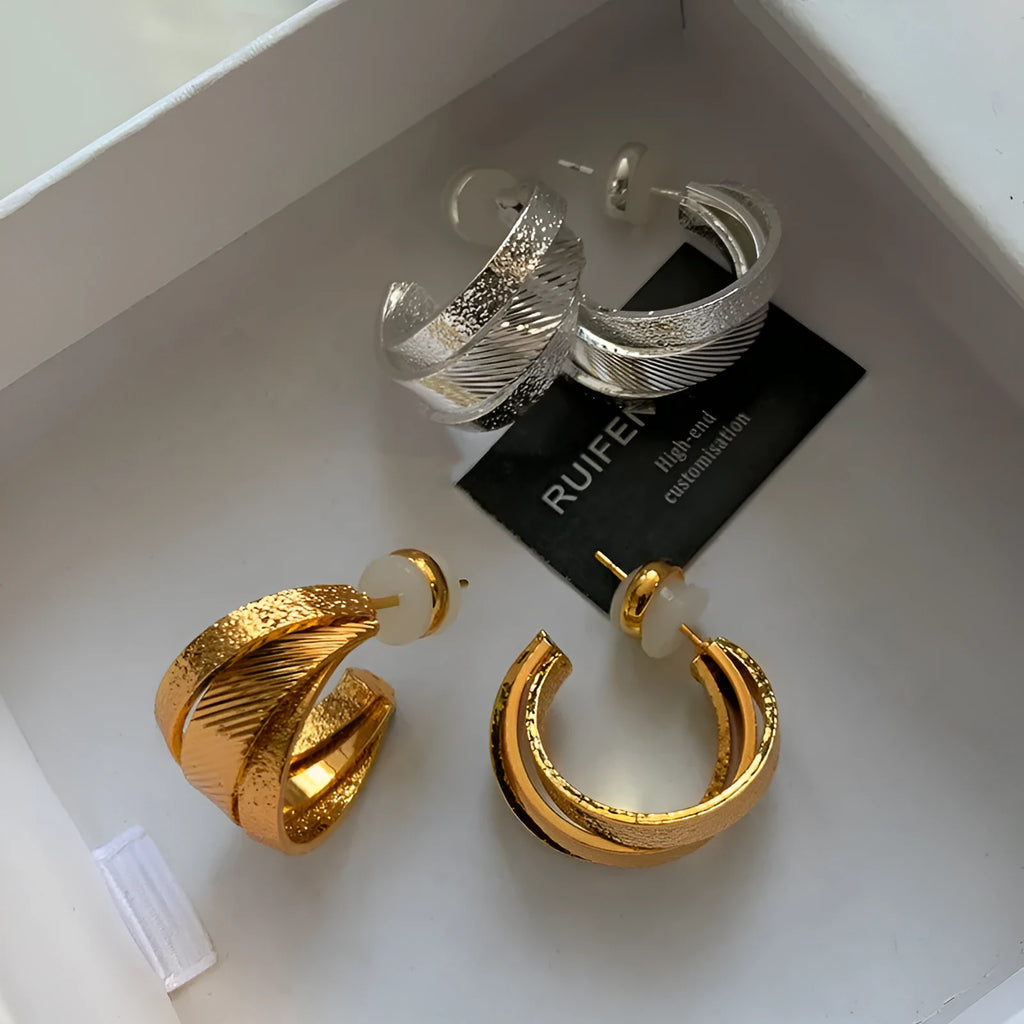 Gold and silver real gold plated women's ear studs, geometric ring shape, 2.0cm high on earlobe