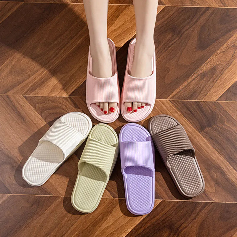 Unisex summer slippers with non-slip foam sole and rhombus-striped EVA upper in solid colour