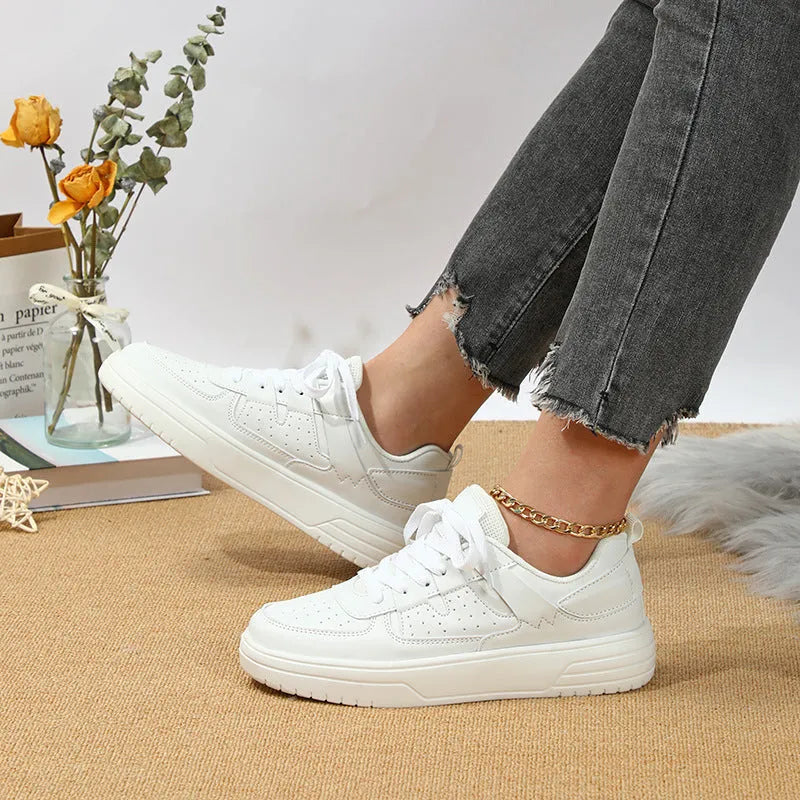Casual board shoes for couples, soft bottom, lace-up closure, round toe, low top, available in multiple colours and sizes 35-45