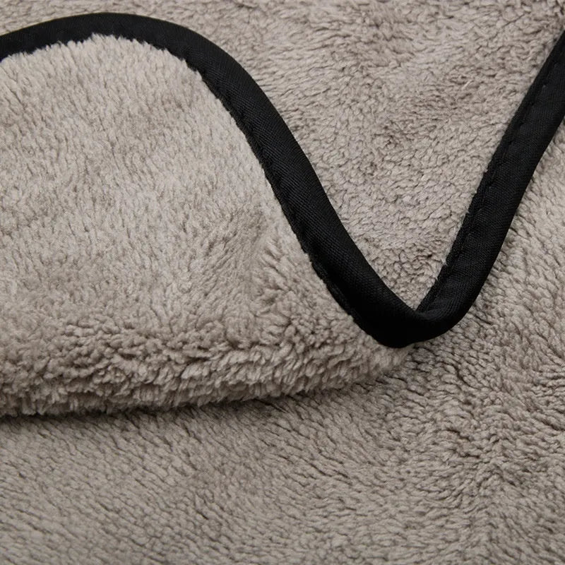 Three microfiber car wash towels showing different size options: 75x35cm, 60x40cm, and 100x40cm.