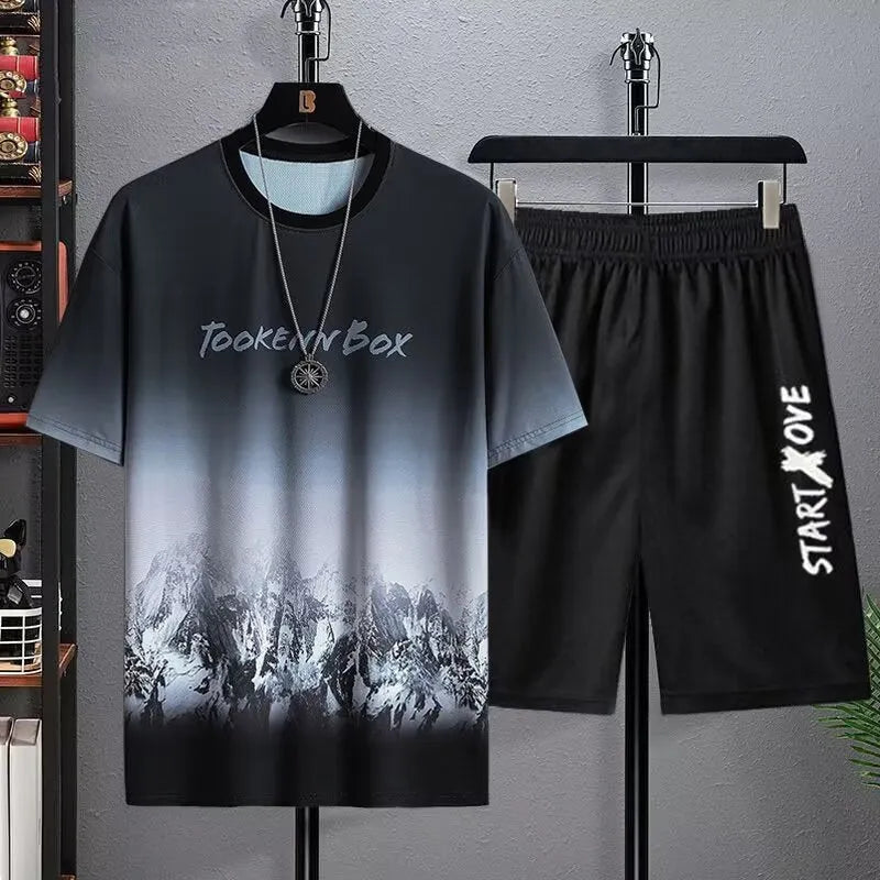 Men's polyester summer suit with short sleeve T-shirt and matching shorts in sports leisure style