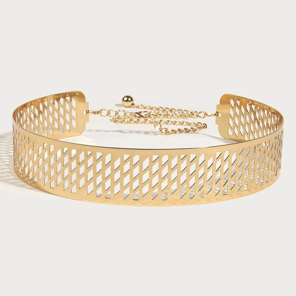 Golden thick waist belt with alloy buckle and iron ring detail, measuring 105cm long and 4.5cm wide.