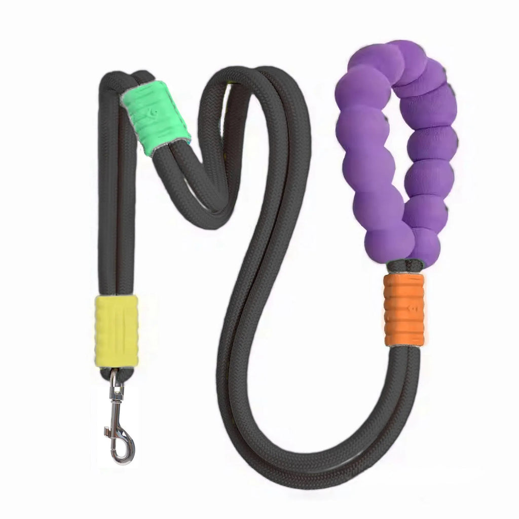 Dog leash with foam handle and 140cm nylon traction rope in choice of four colours