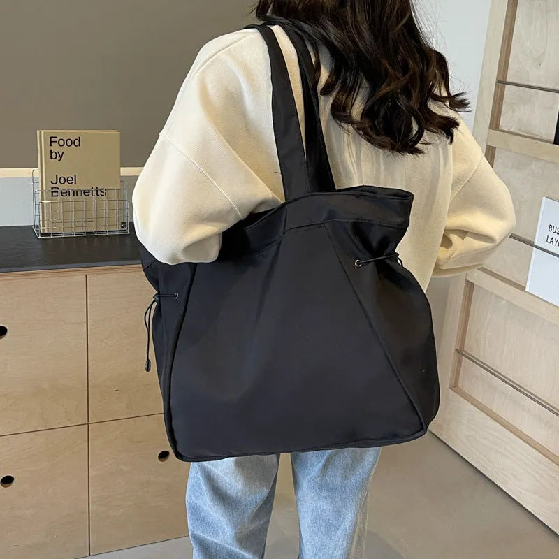 Soft folding Oxford cloth commuter tote bag in street trend style with shoulder strap