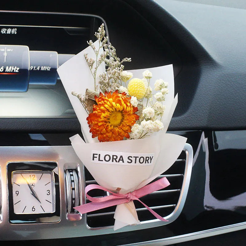 Dried flower bouquet and fragrance slices for car air outlet mounting
