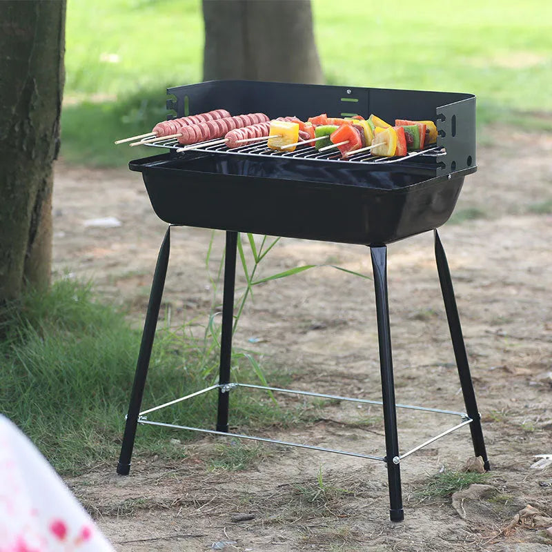 Portable metal barbecue oven, black, 29x12x44cm, for camping and outdoor grilling with 3-5 people