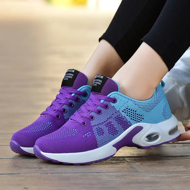 Women's flying woven mesh lace-up casual shoes with rubber sole, flat heel, and breathable upper, sizes 35-42.