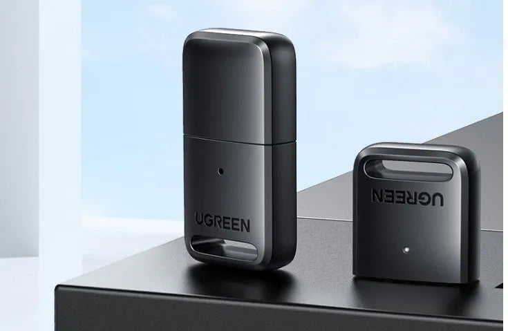 Compact USB Bluetooth 5.0 adapter CM390 in plastic casing with dimensions 114mm x 102mm x 8mm