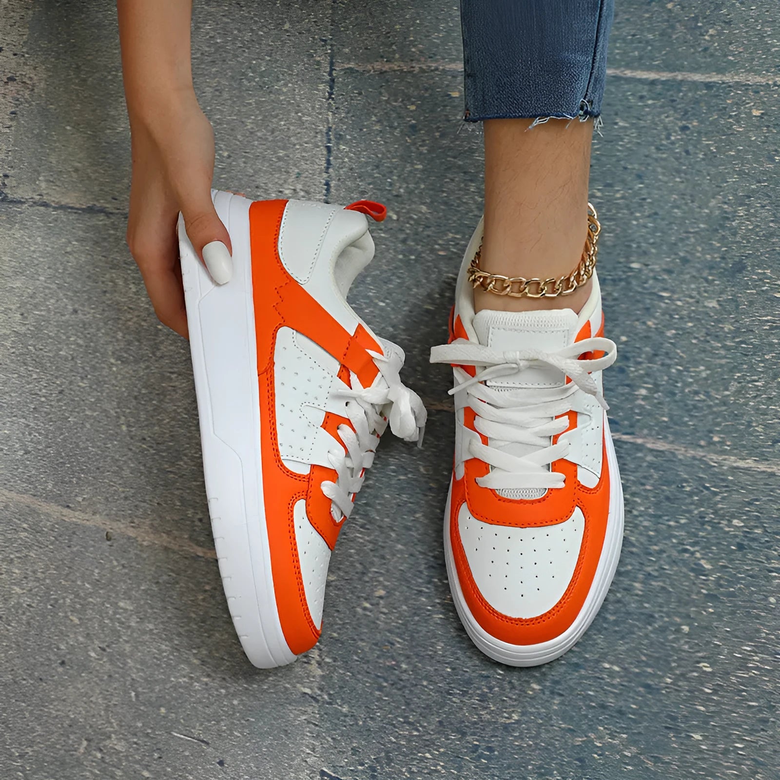 Casual board shoes for couples, soft bottom, lace-up closure, round toe, low top, available in multiple colours and sizes 35-45