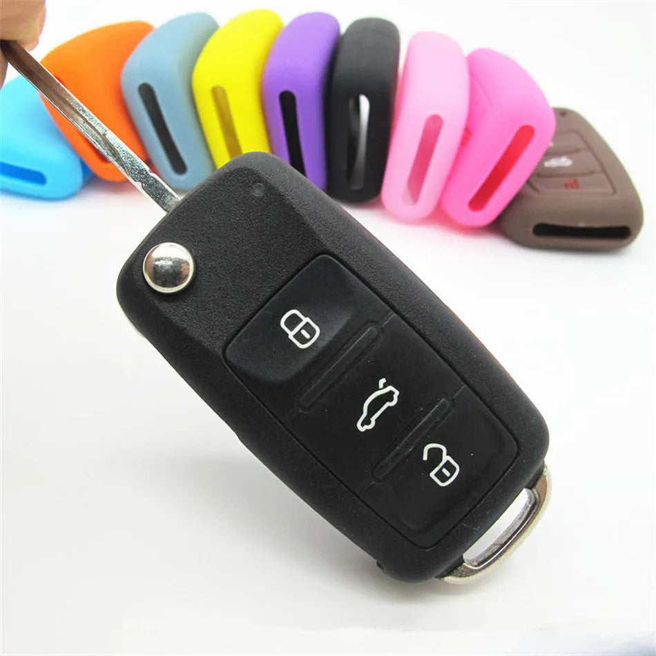 Silicone car key case in multiple colours for key protection and fall prevention