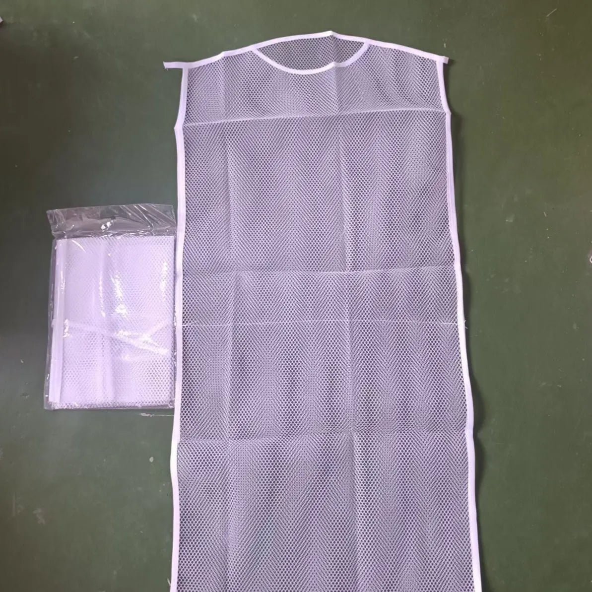 Pillow drying gadget fabric mesh net pocket in white 45x55cm for laundry use