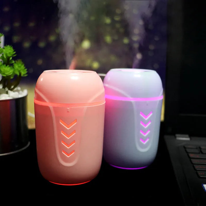 Portable car humidifier with columnar design and 200ml water capacity