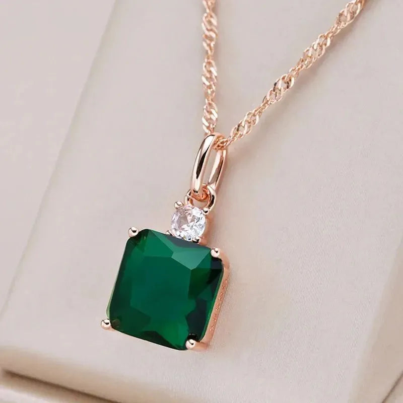 Green simulation rose gold clavicle chain with quadrilateral geometry pendant and O-ring chain style on stainless steel