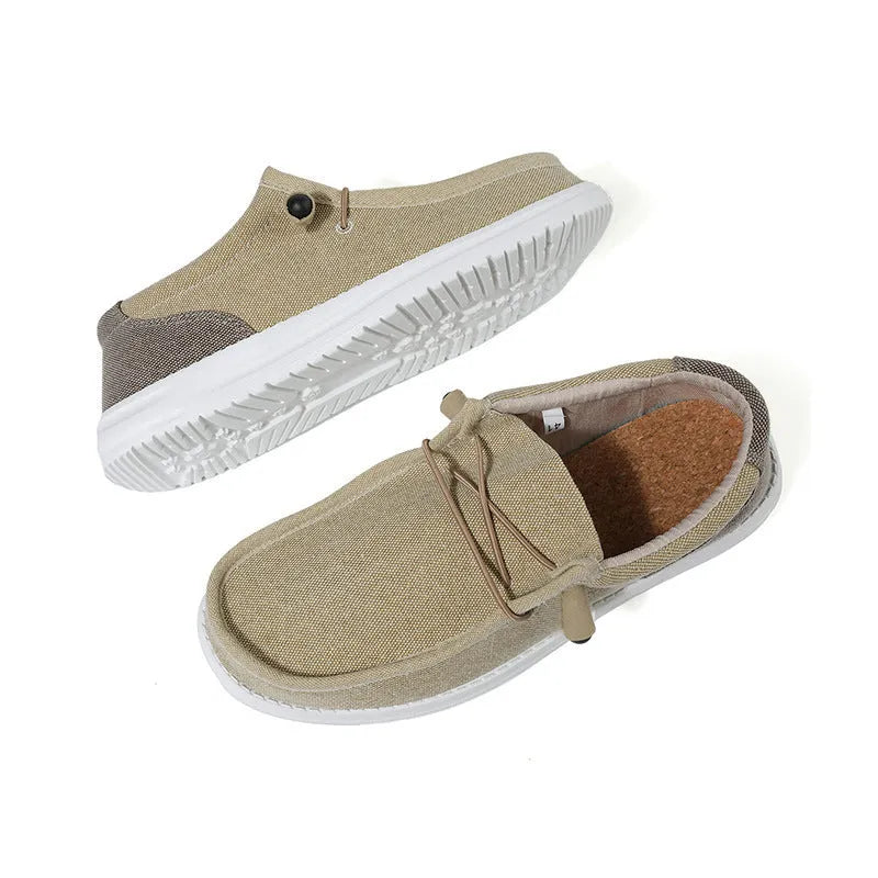 Men's casual canvas shoes with round toe and rubber sole in green colour with mosaic detailing