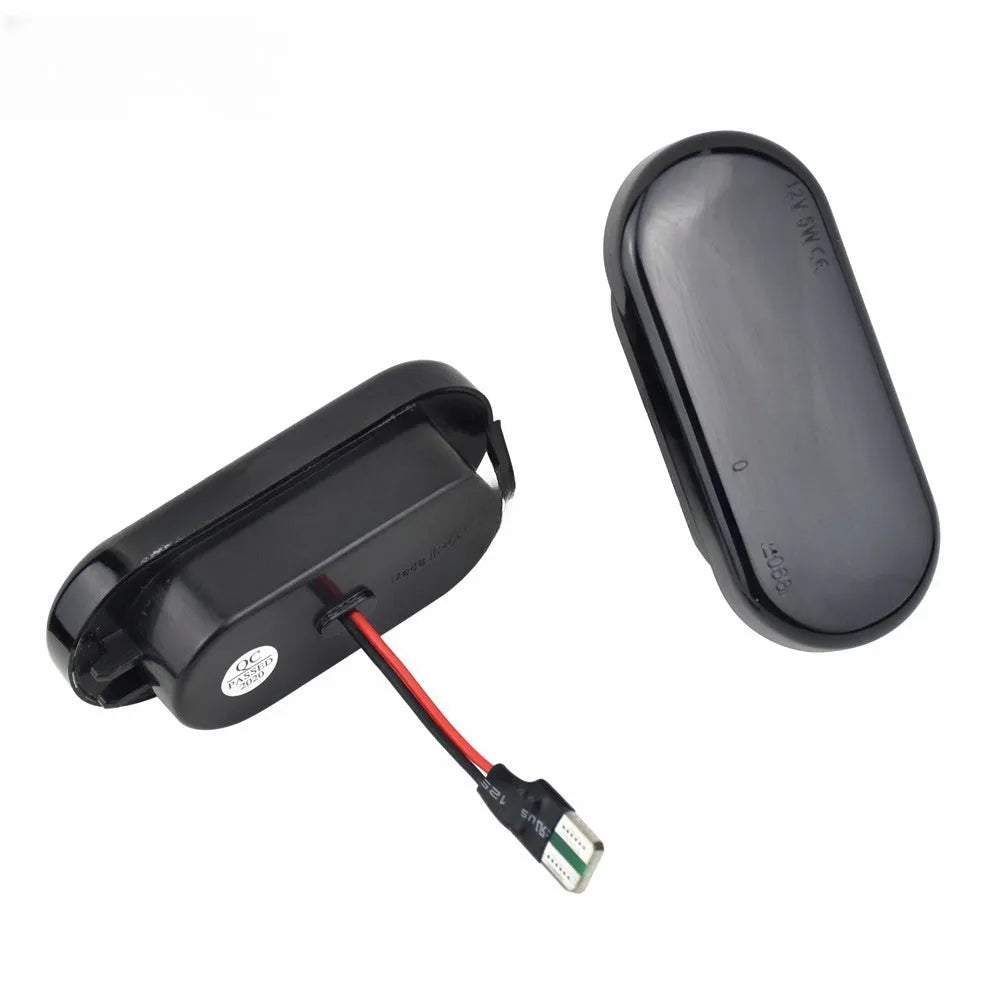 Flowing water side turn signal for Skoda Octavia with blackened shell and LED animation