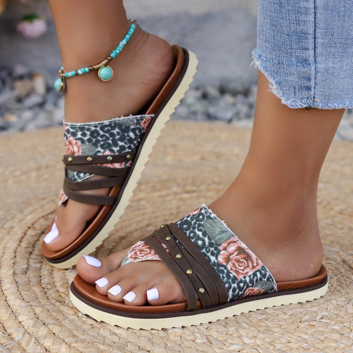 Plus size women's flip-flops in candy colours with artificial PU upper and rubber sole