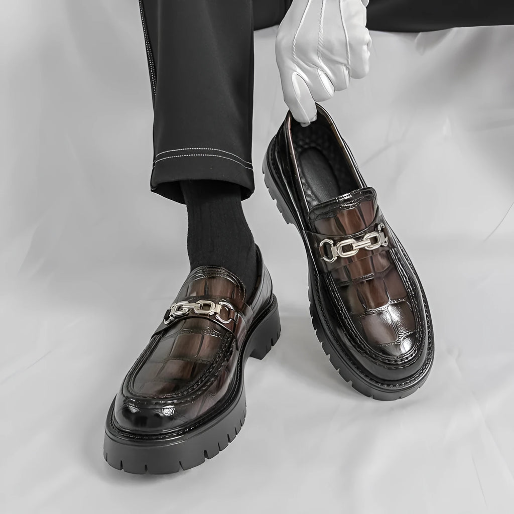 Men's black crocodile pattern leather loafers with flat heel platform sole British style autumn shoes
