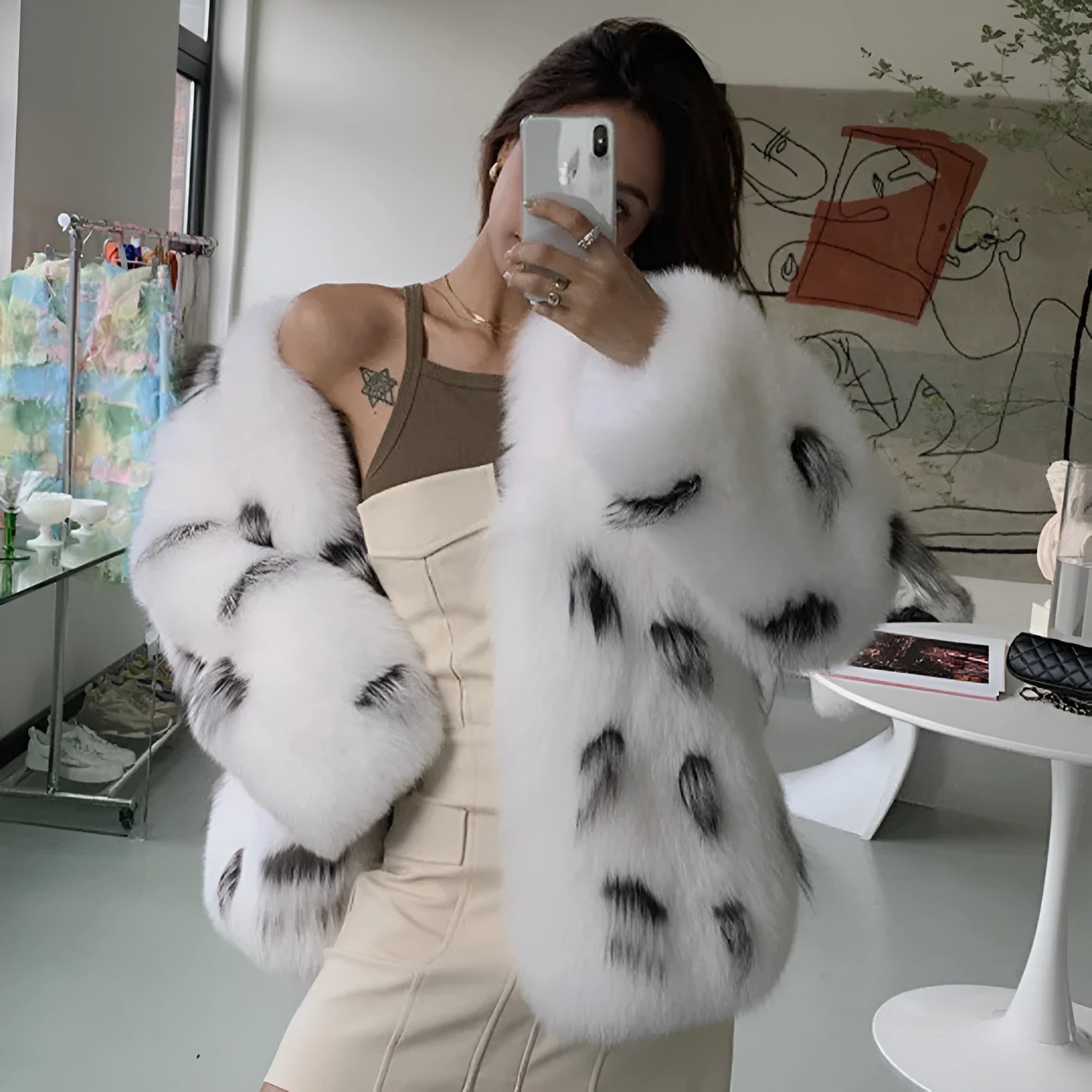 Women's black and white plus size Korean-style short faux fur coat