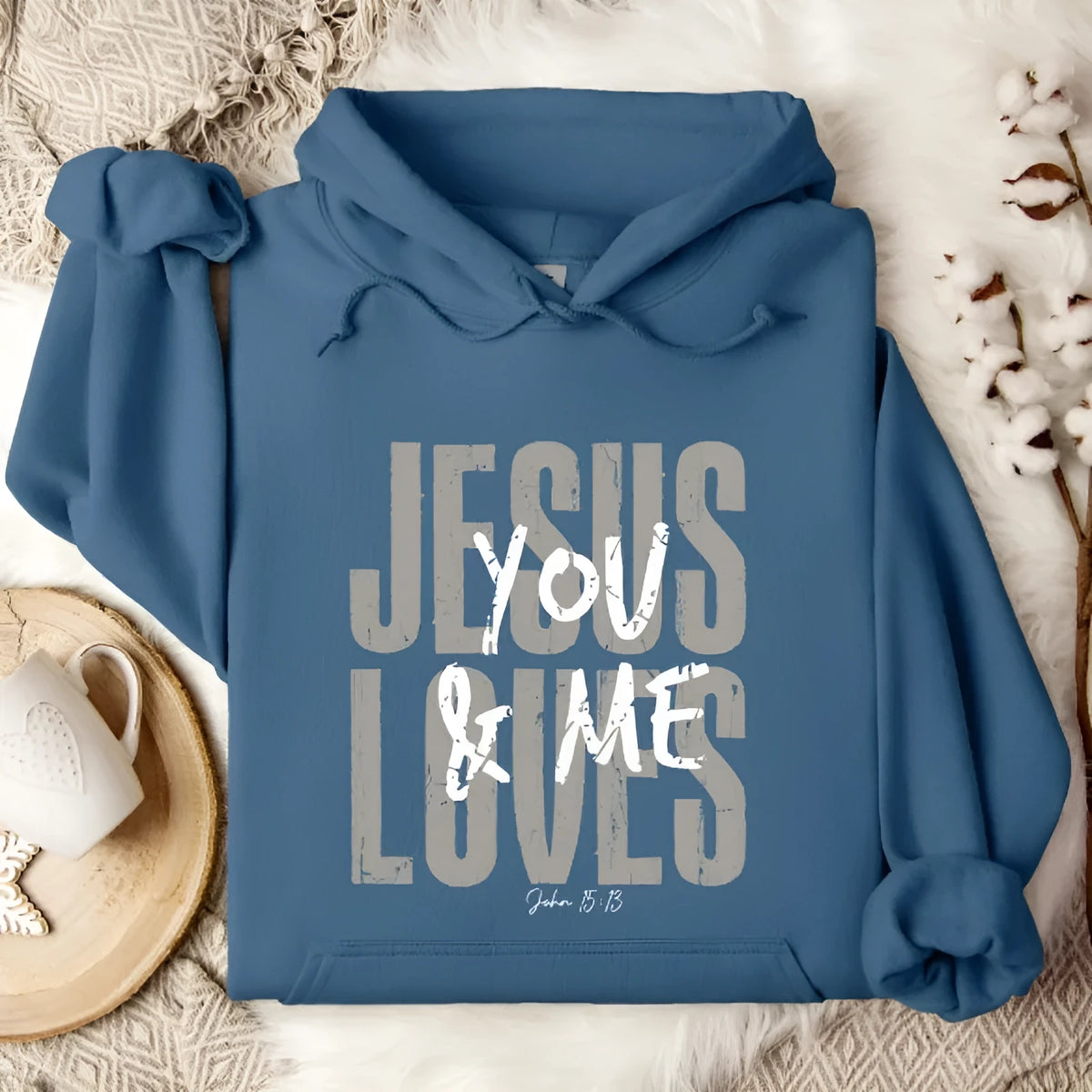 Hooded pullover leisure loose printed sweater in blue with long sleeves and a hood, front view