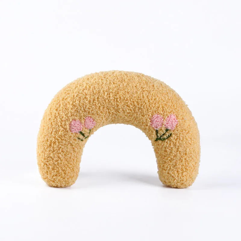 U-shaped cat pillow in white to protect cervical vertebra, made from polyester and PP cotton, size 24x20x7cm