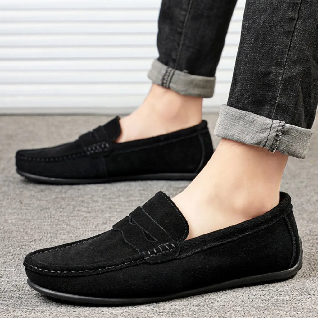 Men's suede leather loafers in black with round toe and rubber sole