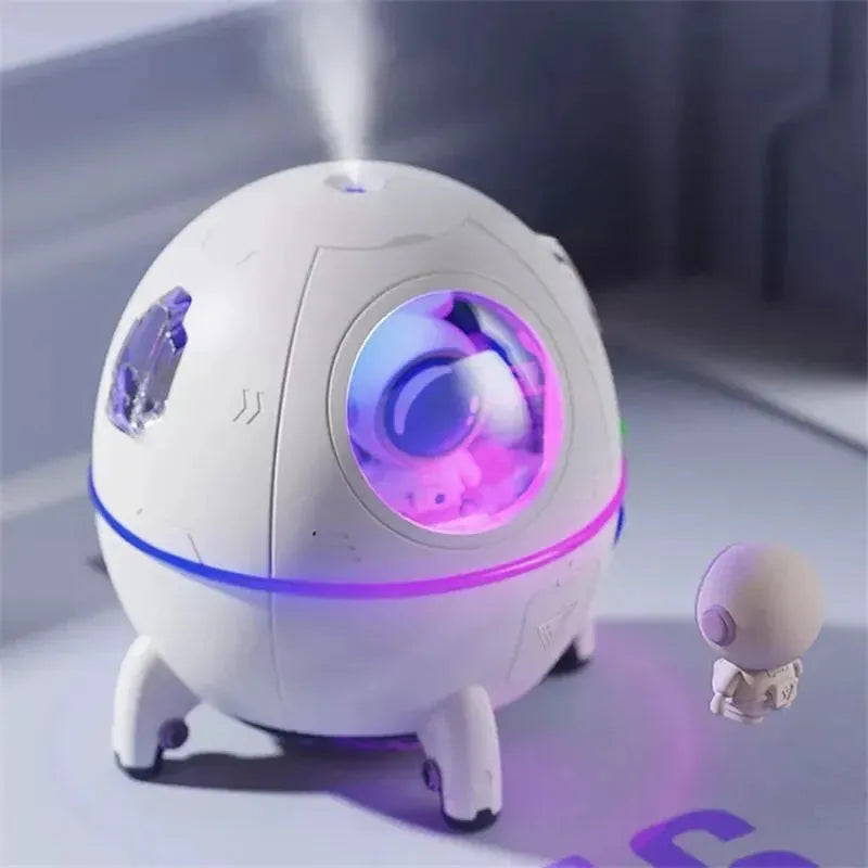 Astronaut-themed desktop USB humidifier with colourful LED light and 220ml water tank.
