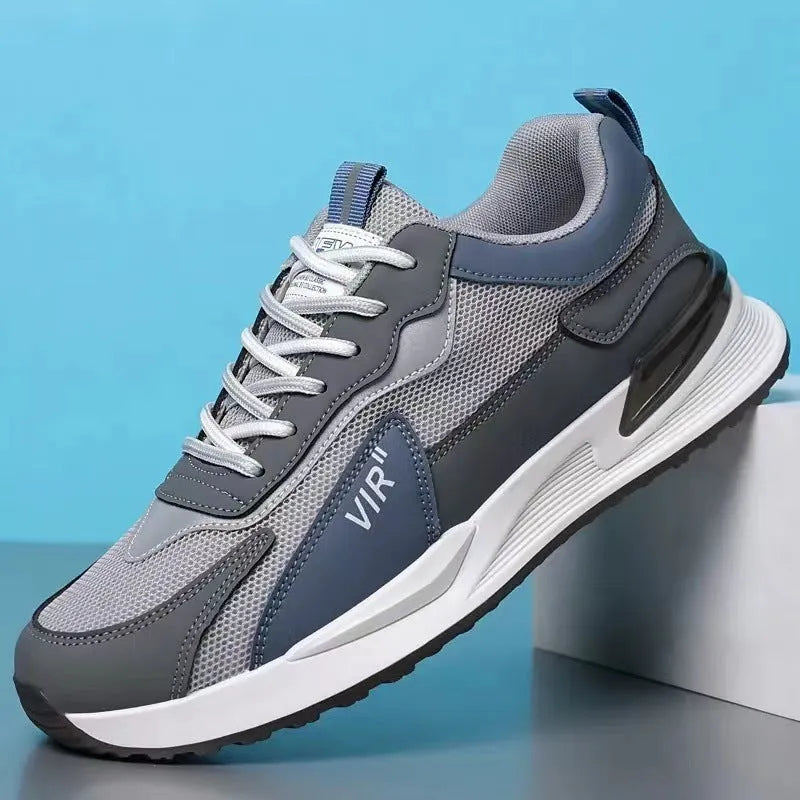 Men's colour block mesh sports shoes with lace-up closure and injection moulded soles