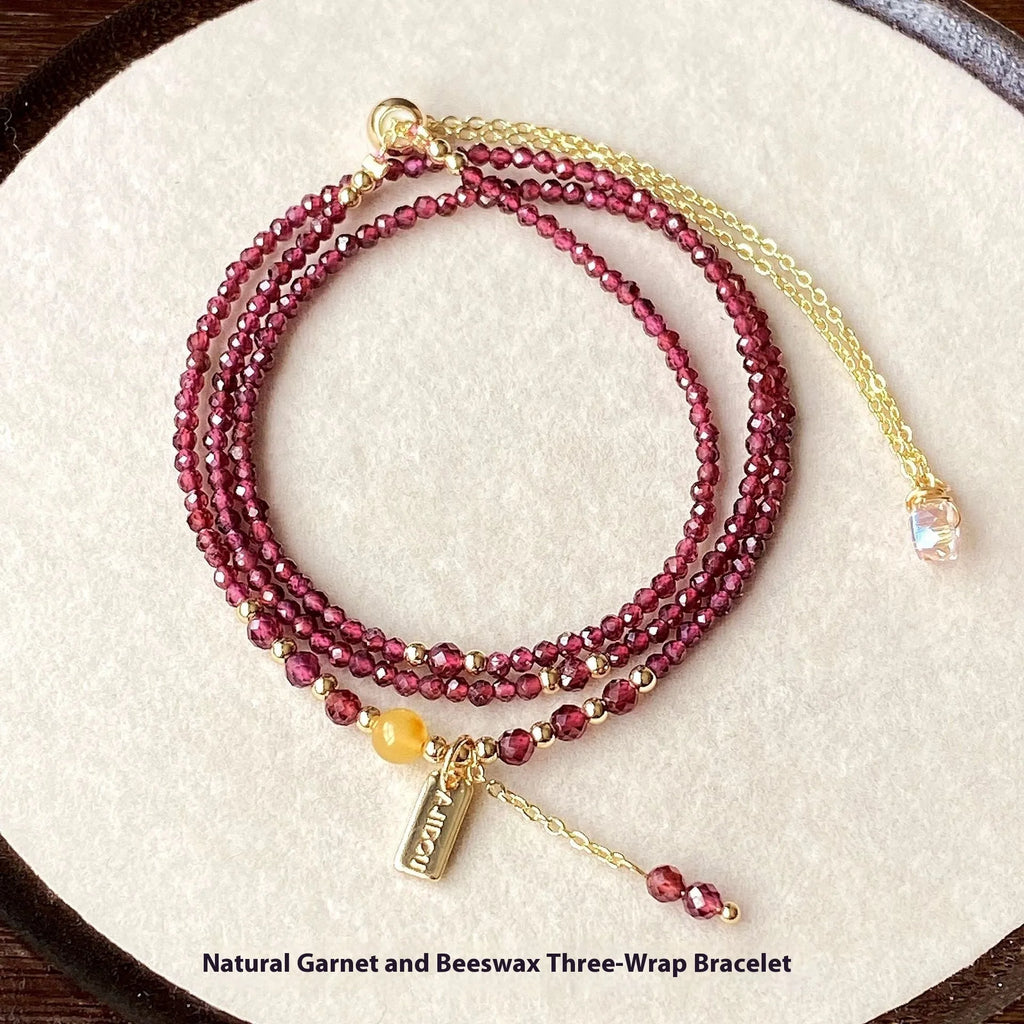 Garnet wine red bracelet and necklace set with beeswax cut surface and three-circle design