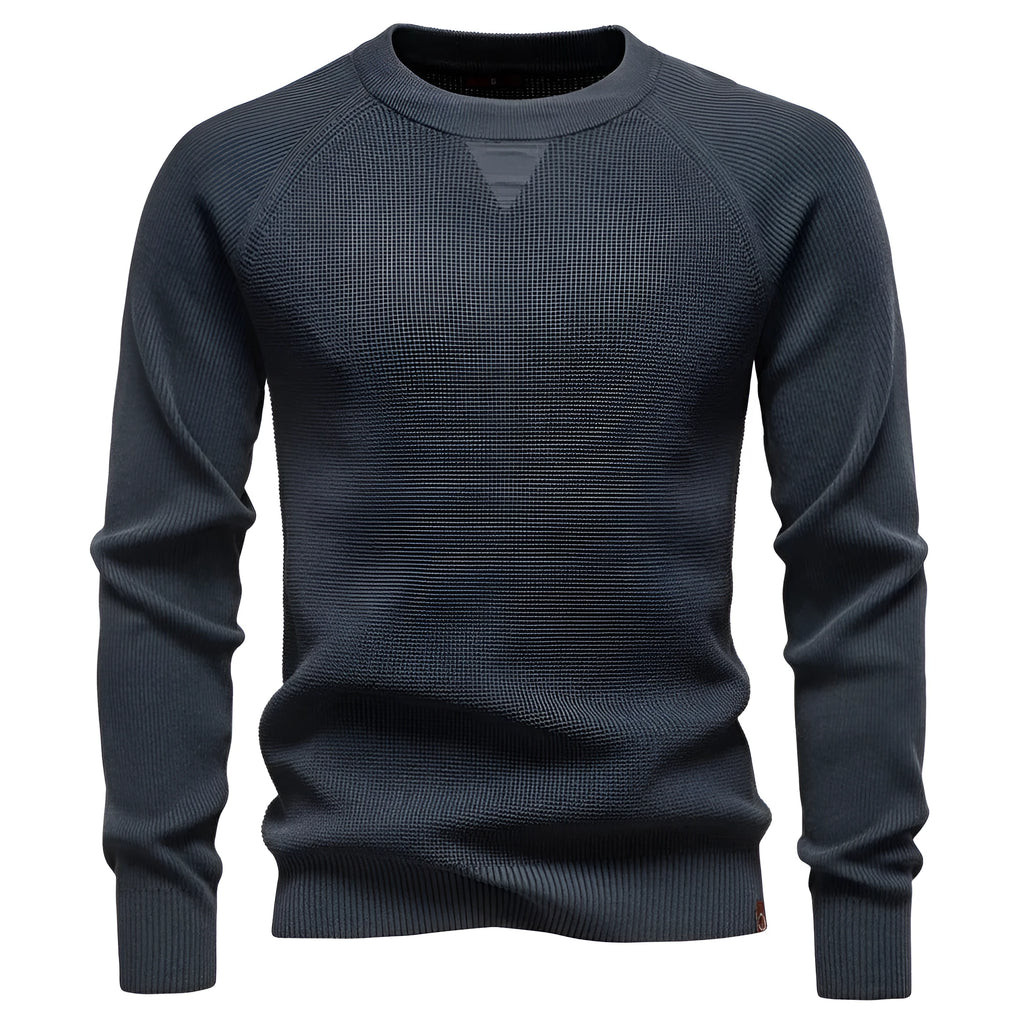 Men's round neck solid colour knitted sweater in dark gray, straight fit pullover