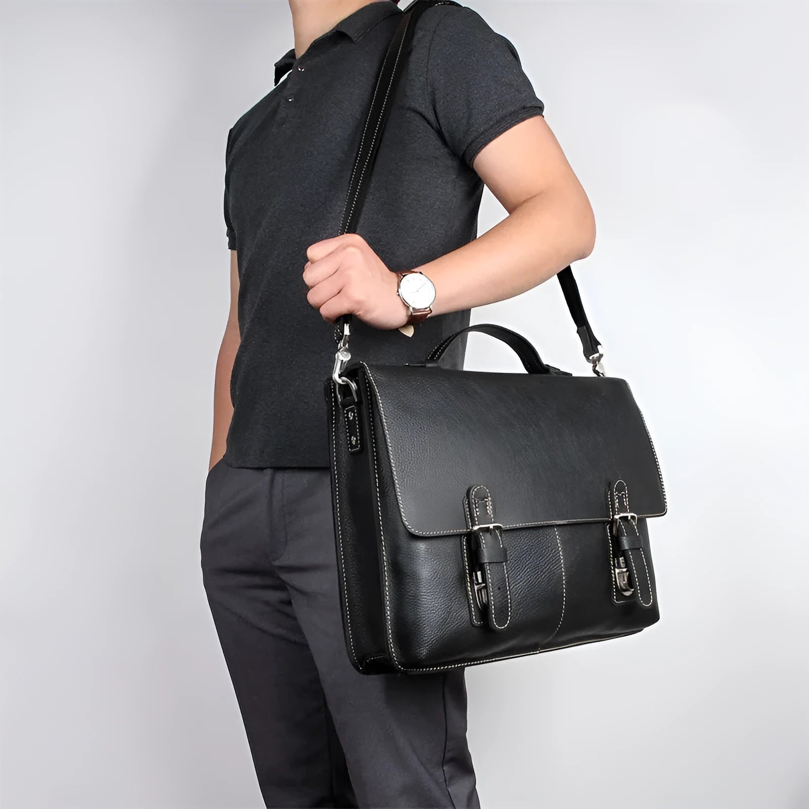 Men's retro cowhide leather business briefcase in black with adjustable shoulder strap, 38cm length