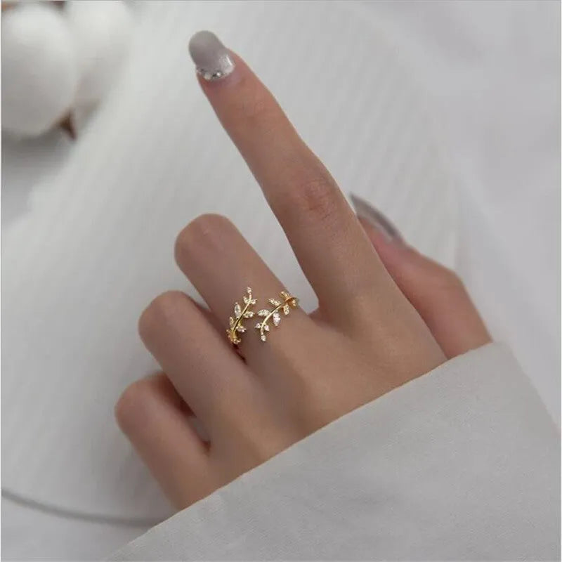 Copper branch leaf ring for women with electroplated silver or gold finish and geometric design elements