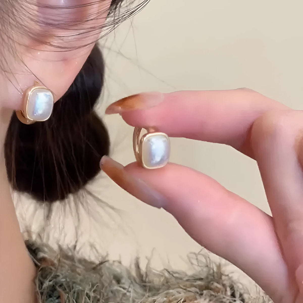 Plating Color Pearl Ear Clip Earrings – copper geometric clip-on earrings with electroplated finish and ring element
