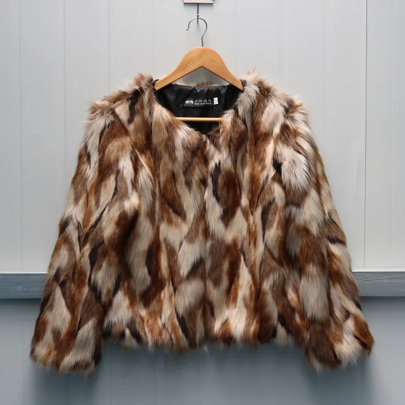 Korean slim fit women's faux fur coat in street fashion style.
