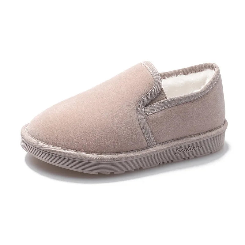 Flat snow boots with fleece lining in multiple colours showing round toe and rubber sole