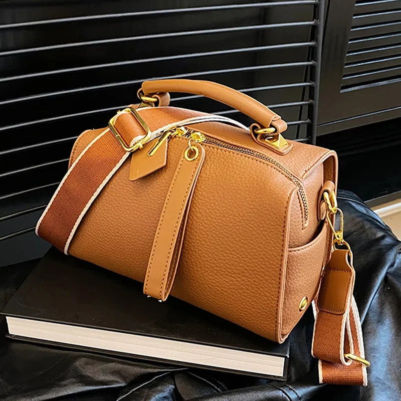 Summer all-matching shoulder messenger bag in PU with slit pocket and hand holding pillow design