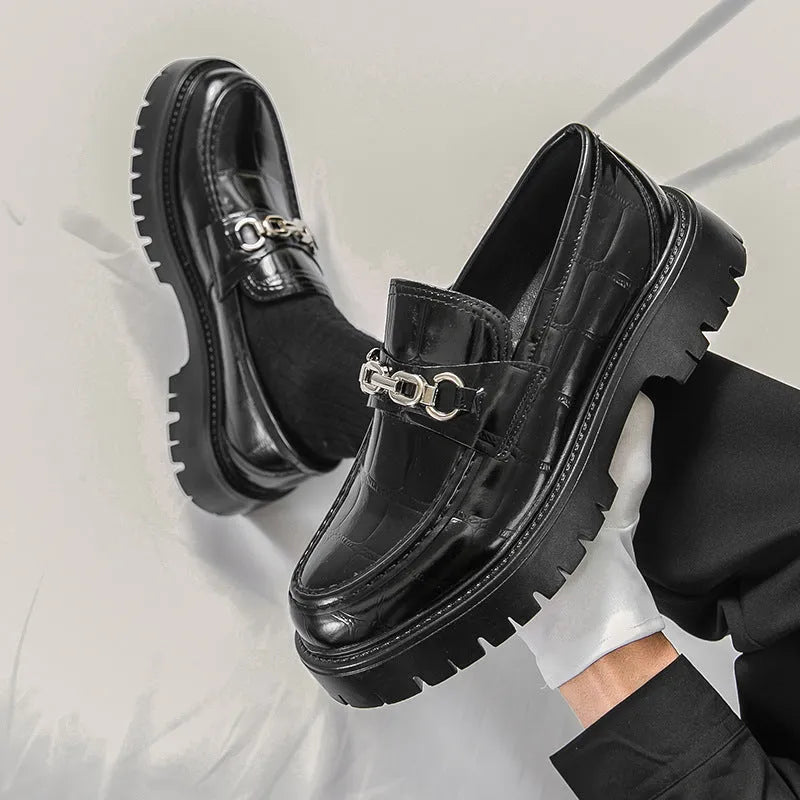 Men's black crocodile pattern leather loafers with flat heel platform sole British style autumn shoes