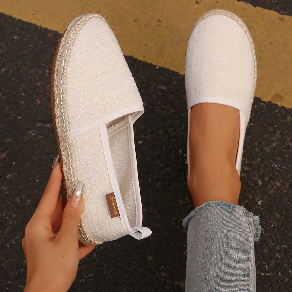 Fisherman shoes with rope sole and canvas upper in beige colour