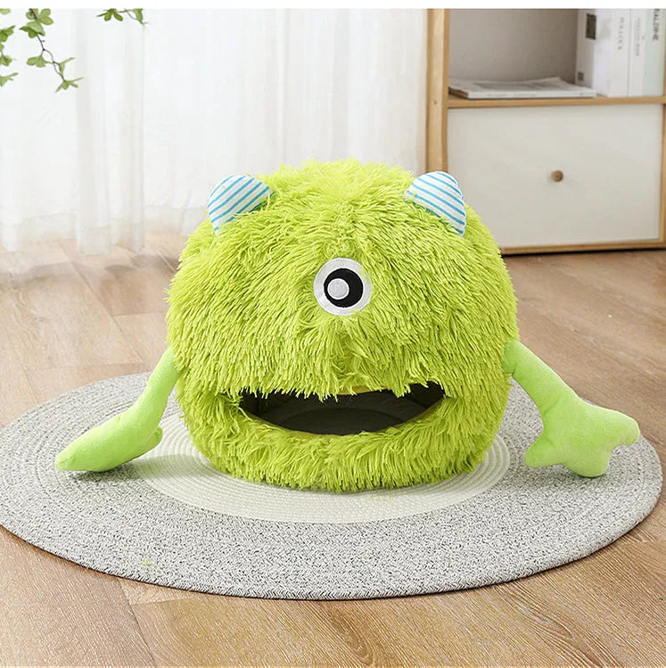 Fluffy round cat bed with soft plush material and non-slip base in three size options