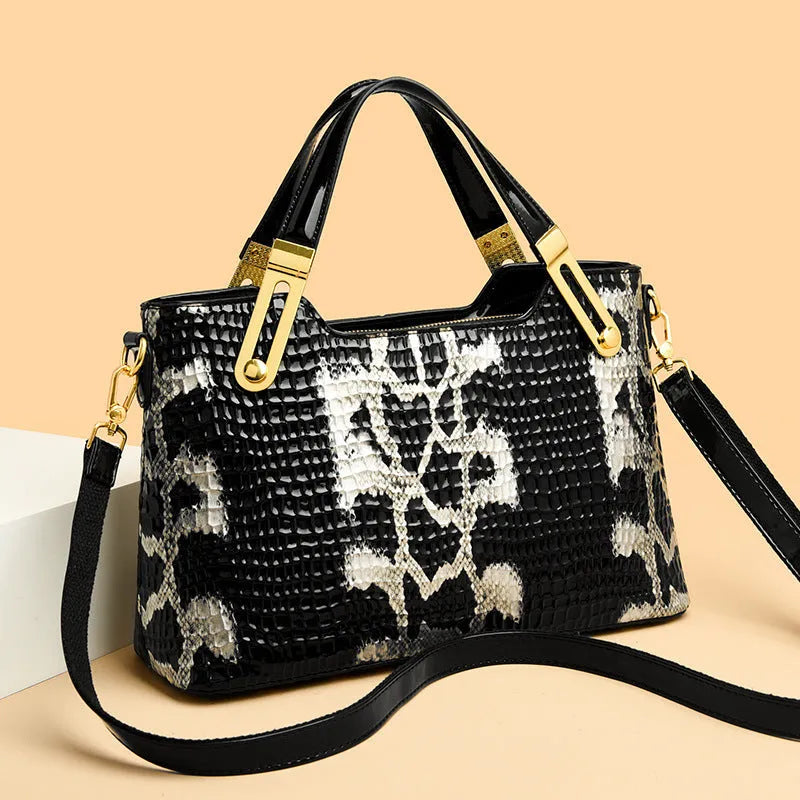Horizontal square PU leather messenger bag with chain detail and sandwich pocket