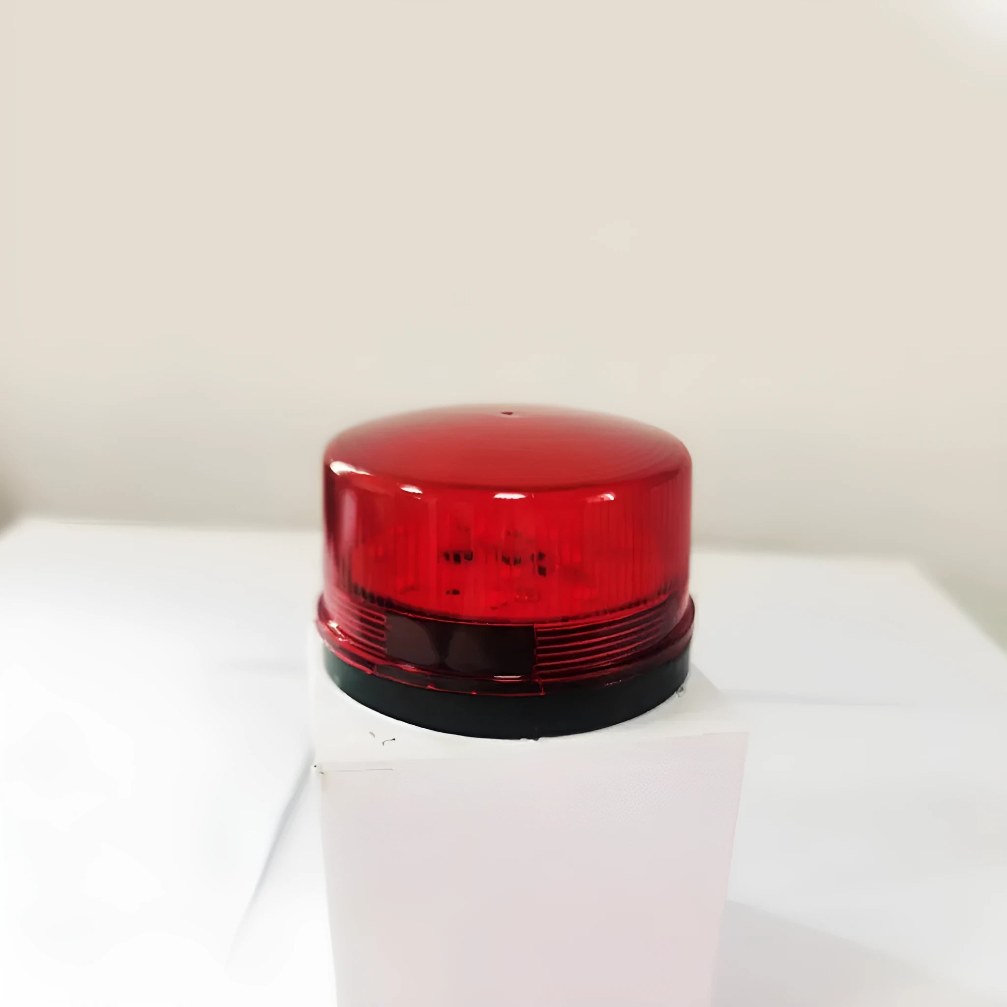 HC-79 small flash warning alarm light in red colour with 73mm diameter for building fire protection systems
