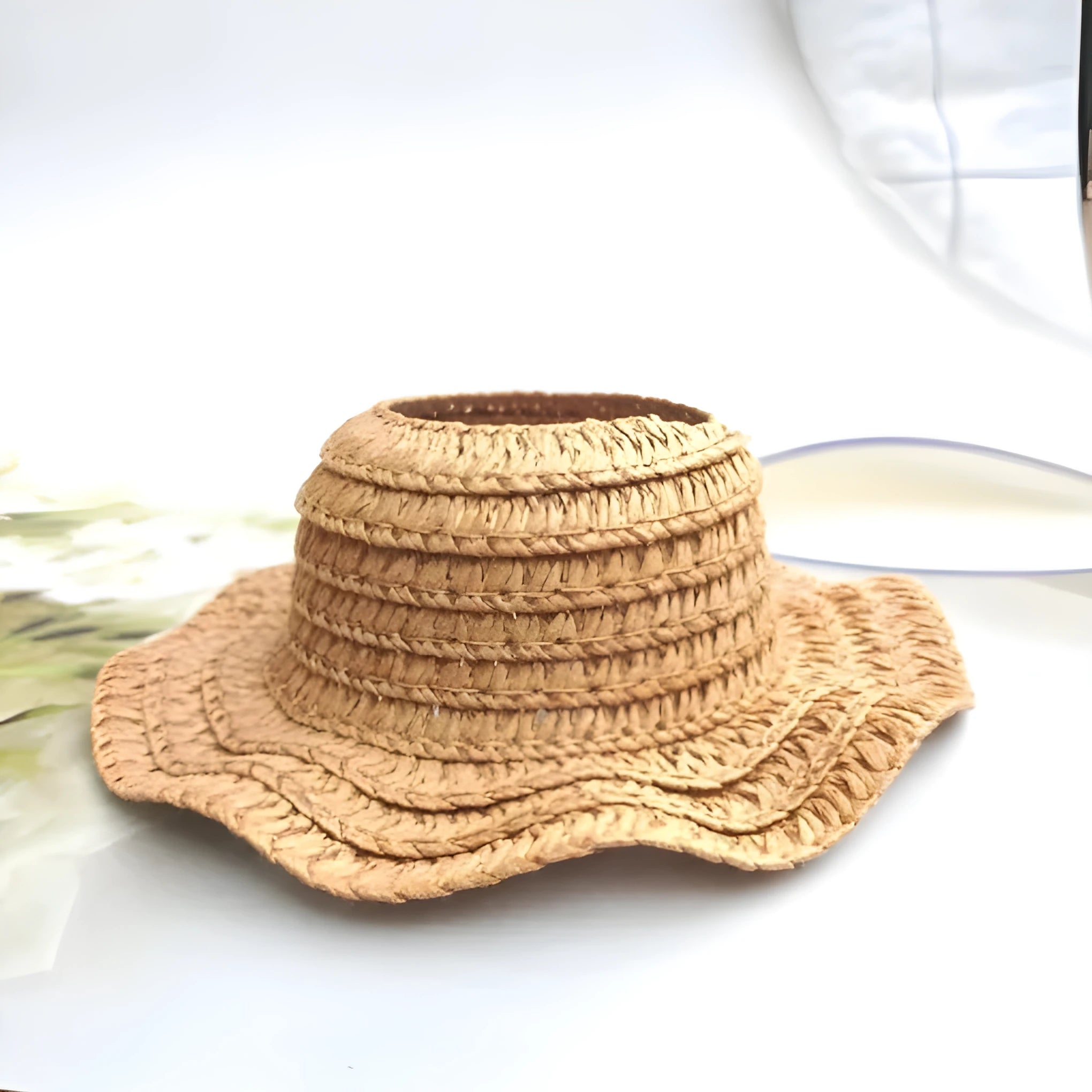 Leak-proof papyrus straw sun hat in beige for youth outdoor use