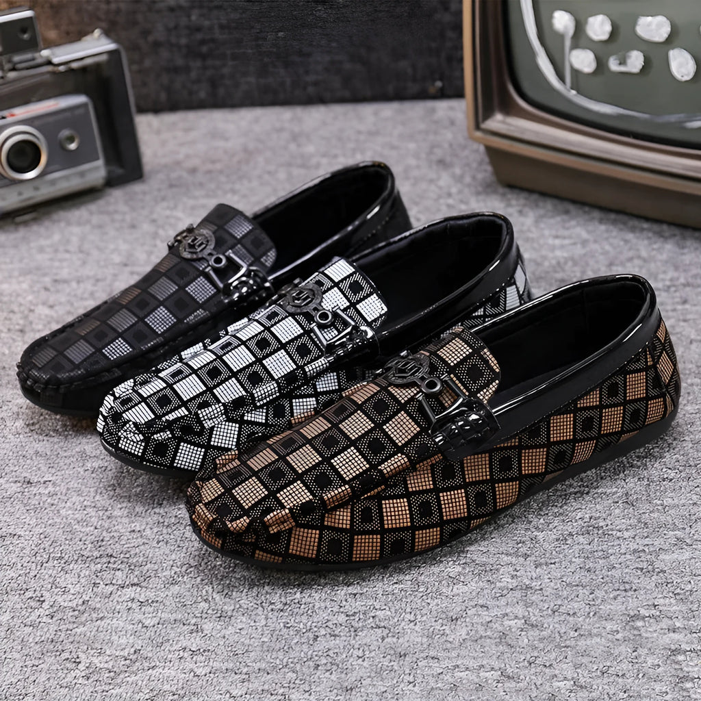 Lazy man plaid shoes in Black, Khaki, and White with shallow opening and flat heel