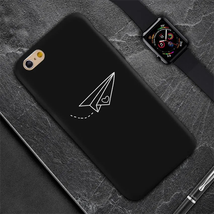 Personalised king crown painted simple TPU phone case for Apple iPhone – slim all-inclusive back cover with black background and gold crown design
