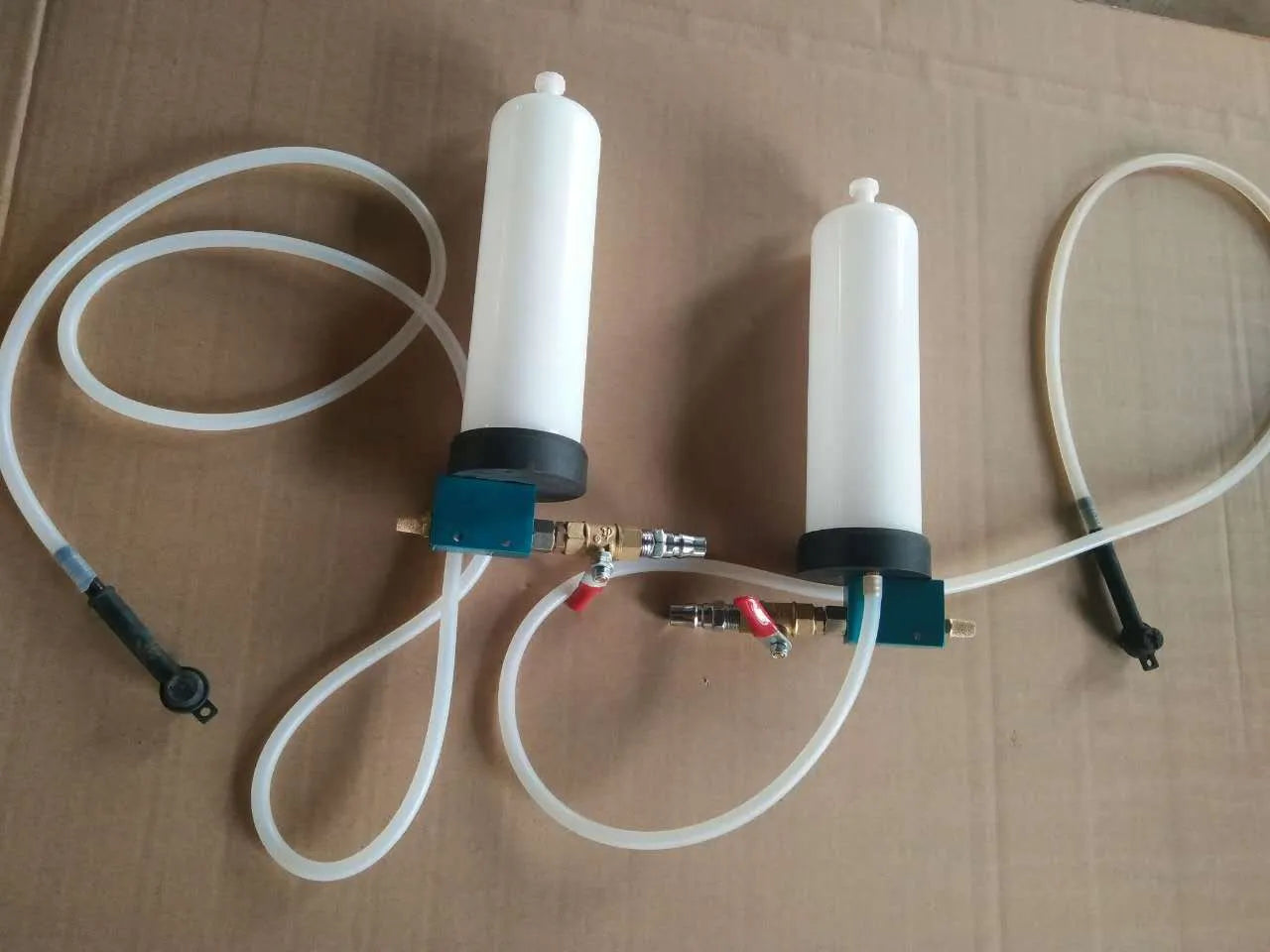 White PP brake fluid replacement machine 250x150x150mm for cars and motorcycles