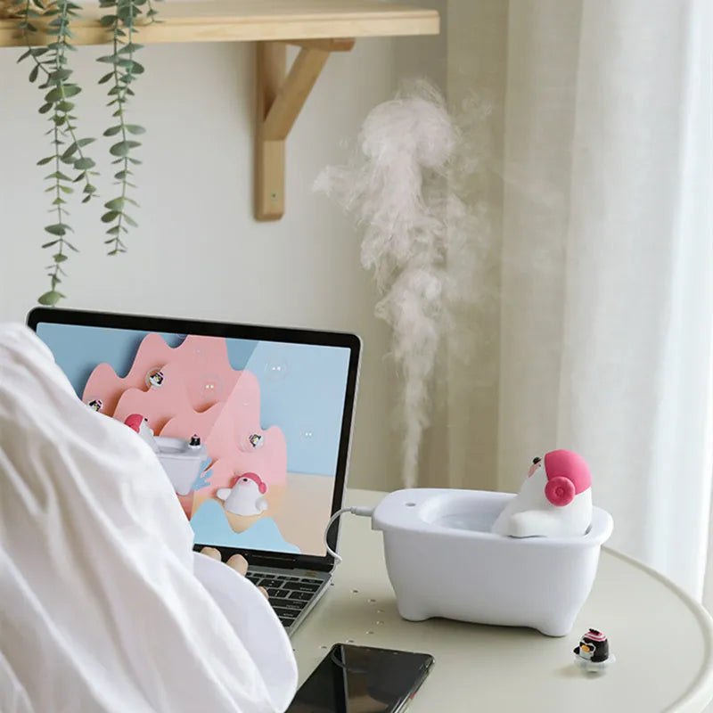 White USB humidifier with 550ml water tank and mist output